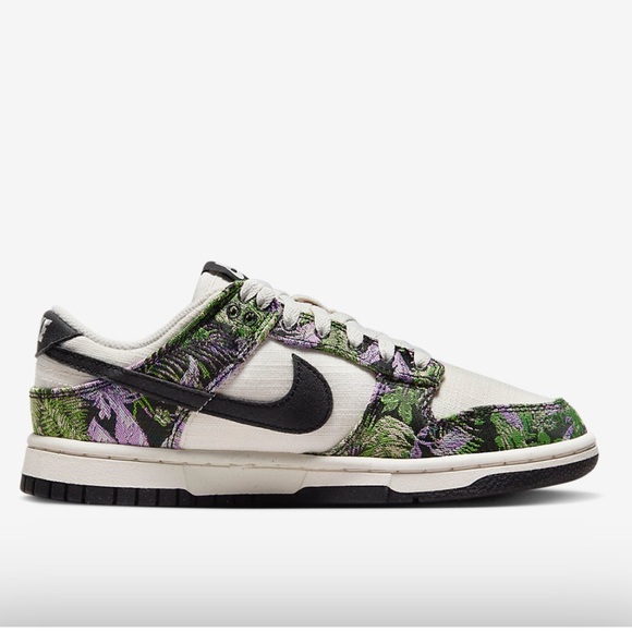 **NWT****NIKE•DUNK LOW WOMENS SIZE 10 ••"FLORAL TAPESTRY++*** - Picture 5 of 12